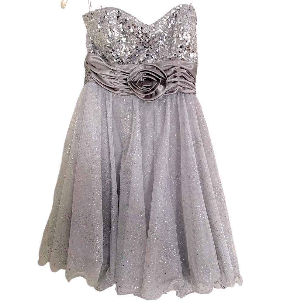 XTRAORDINARY Girl’s Semi-Formal Dress~Size: 5 (Juniors)